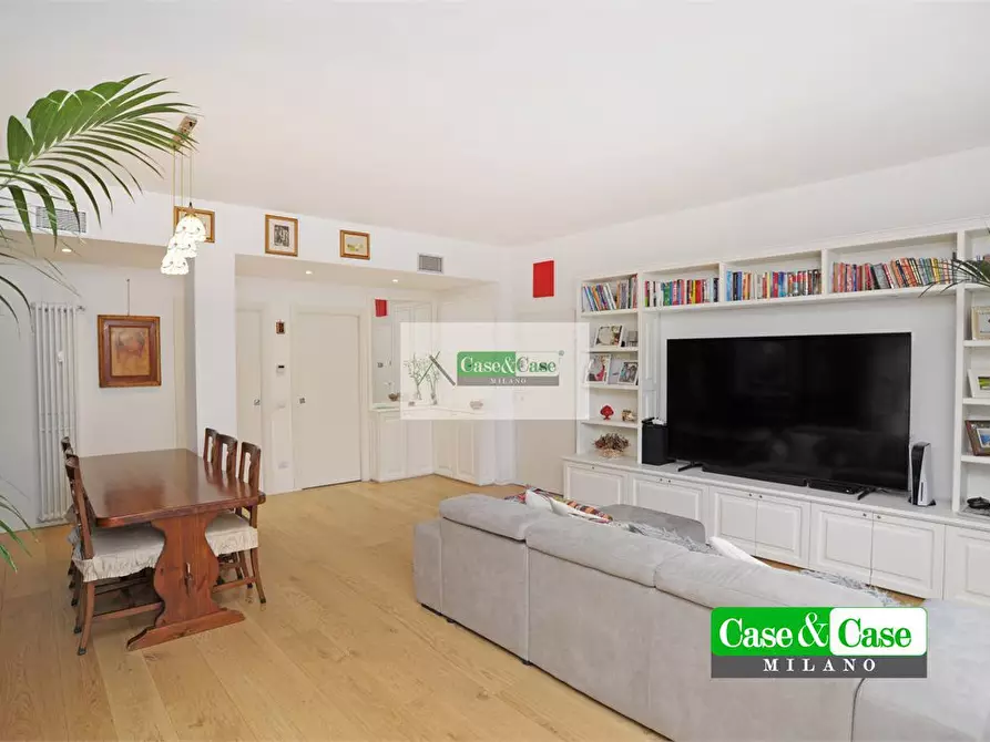 Immagine 4 di Appartamento in vendita  a Milano