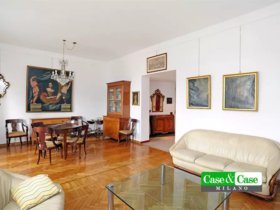 Immagine 9 di Appartamento in vendita  4 a Milano