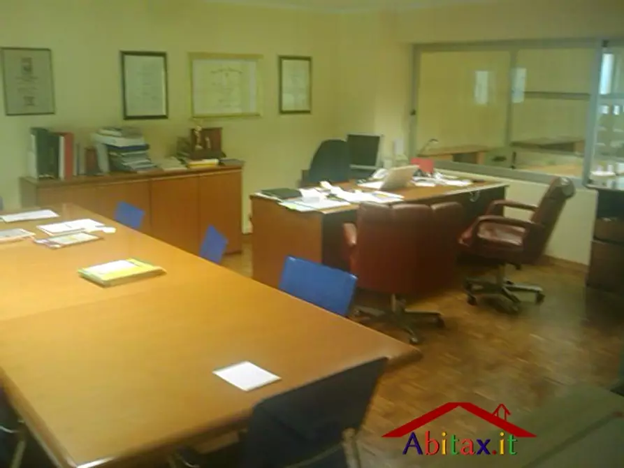 Immagine 9 di Negozio in vendita  45/ 47 a Arezzo