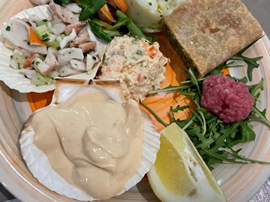 Immagine 6 di Licenza in vendita  a Albenga