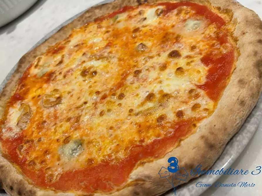 Immagine 3 di Licenza in vendita  a Albenga