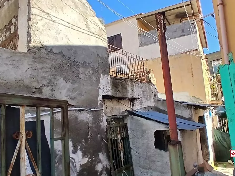 Immagine 8 di Rustico / casale in vendita  a Messina