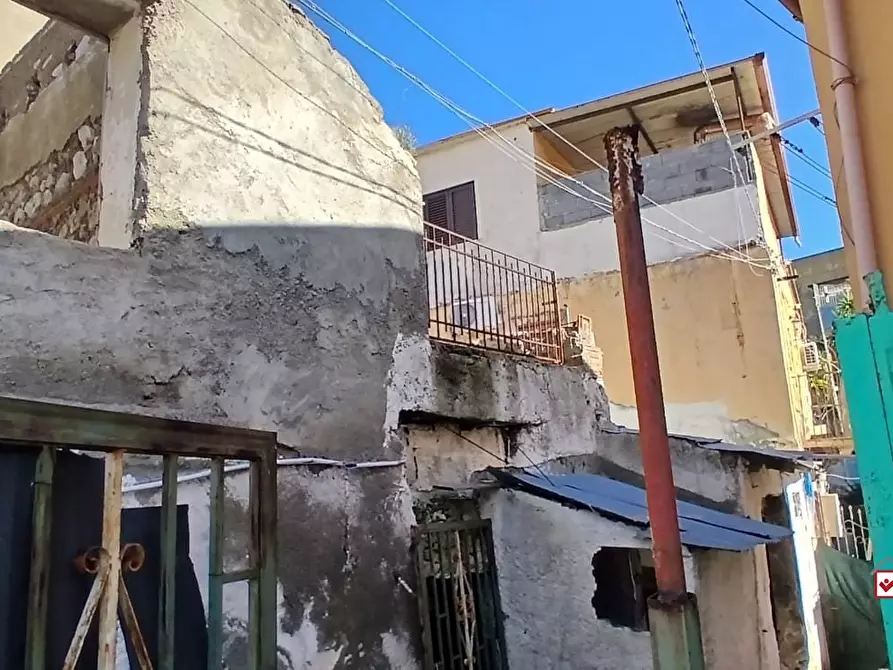 Immagine 10 di Rustico / casale in vendita  a Messina