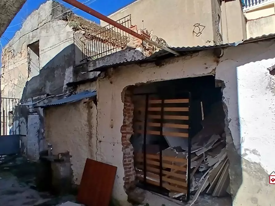 Immagine 9 di Rustico / casale in vendita  a Messina