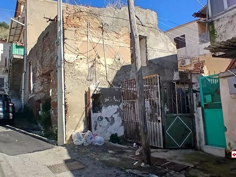 Immagine 4 di Rustico / casale in vendita  a Messina