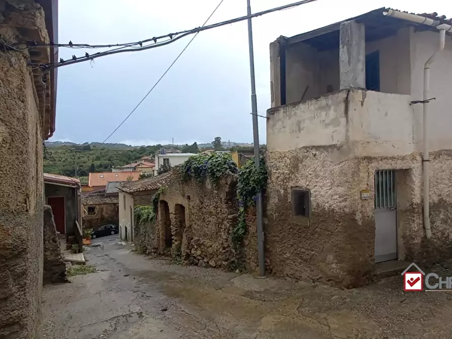 Immagine 5 di Rustico / casale in vendita  a Messina