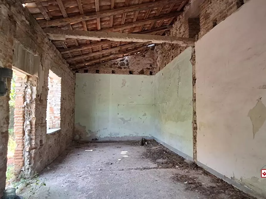 Immagine 5 di Rustico / casale in vendita  a Messina