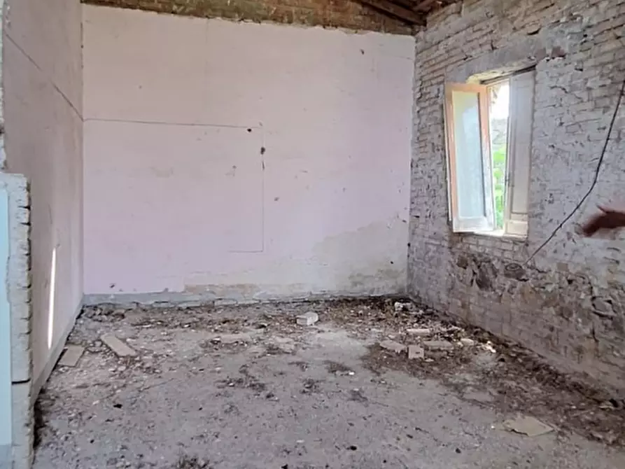 Immagine 7 di Rustico / casale in vendita  a Messina