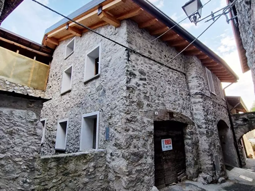 Immagine 2 di Rustico / casale in vendita  a Cerveno