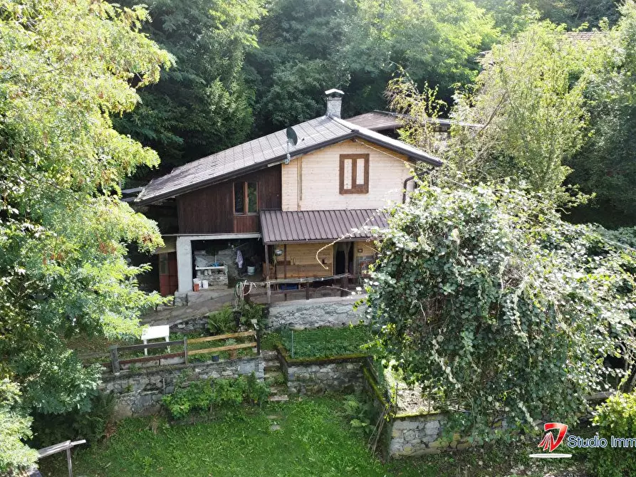 Immagine 2 di Rustico / casale in vendita  a Berzo Demo