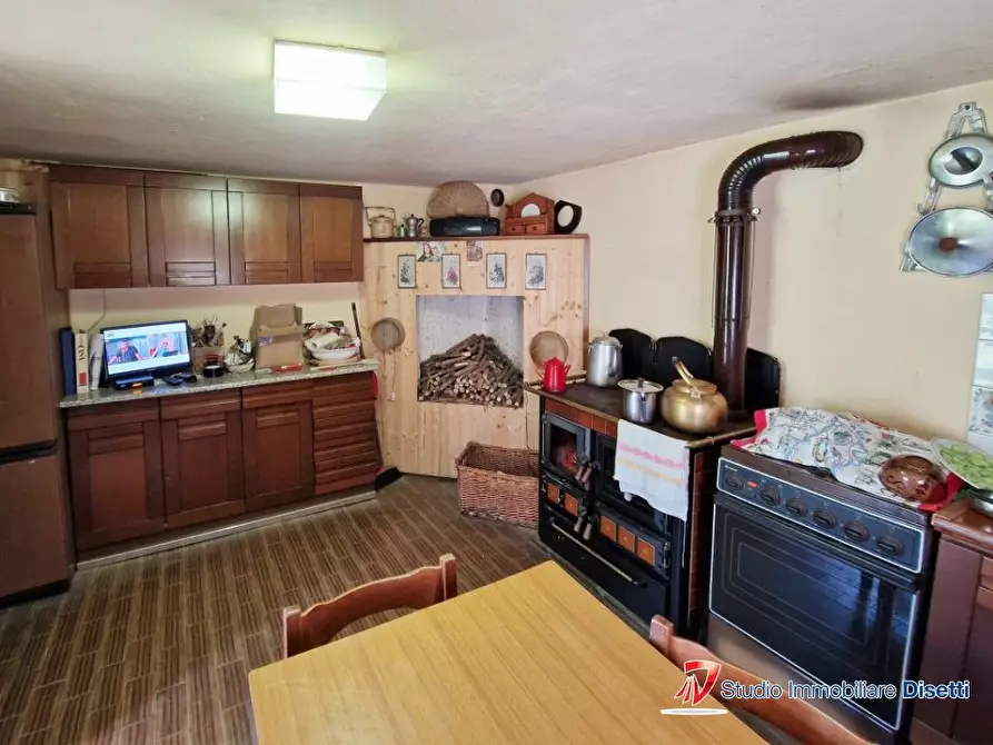 Immagine 4 di Rustico / casale in vendita  a Berzo Demo