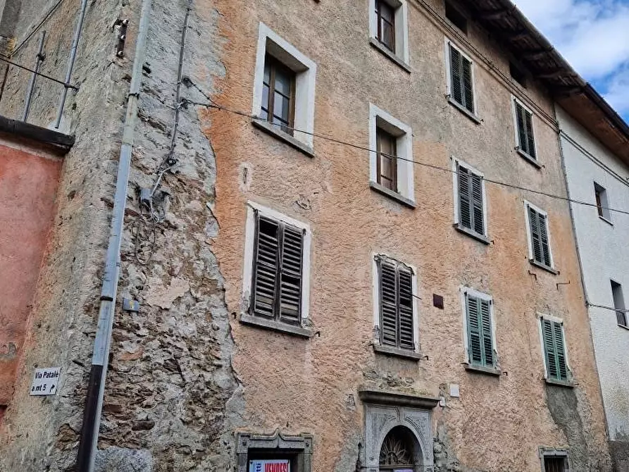 Immagine 5 di Rustico / casale in vendita  a Vione