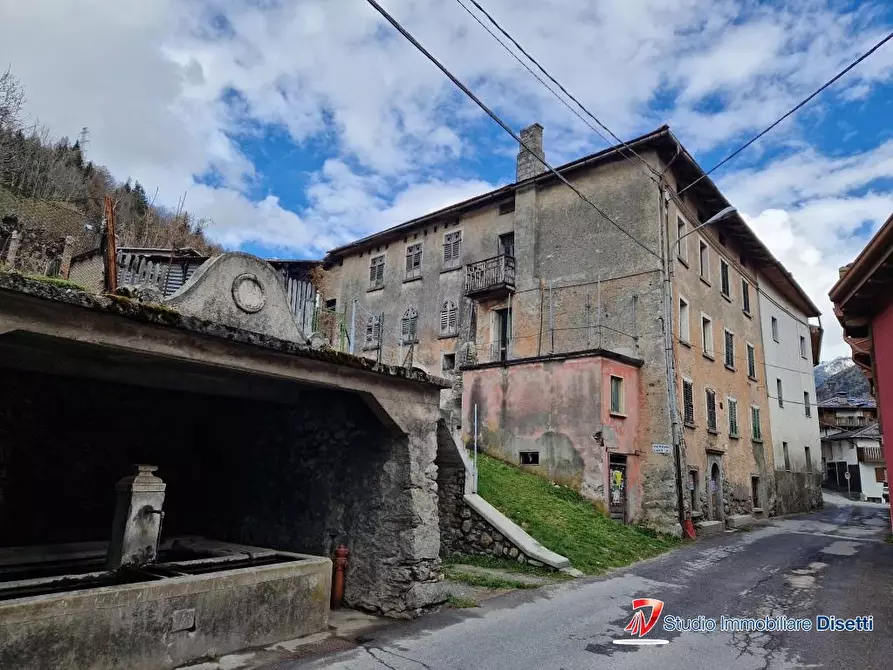 Immagine 3 di Rustico / casale in vendita  a Vione