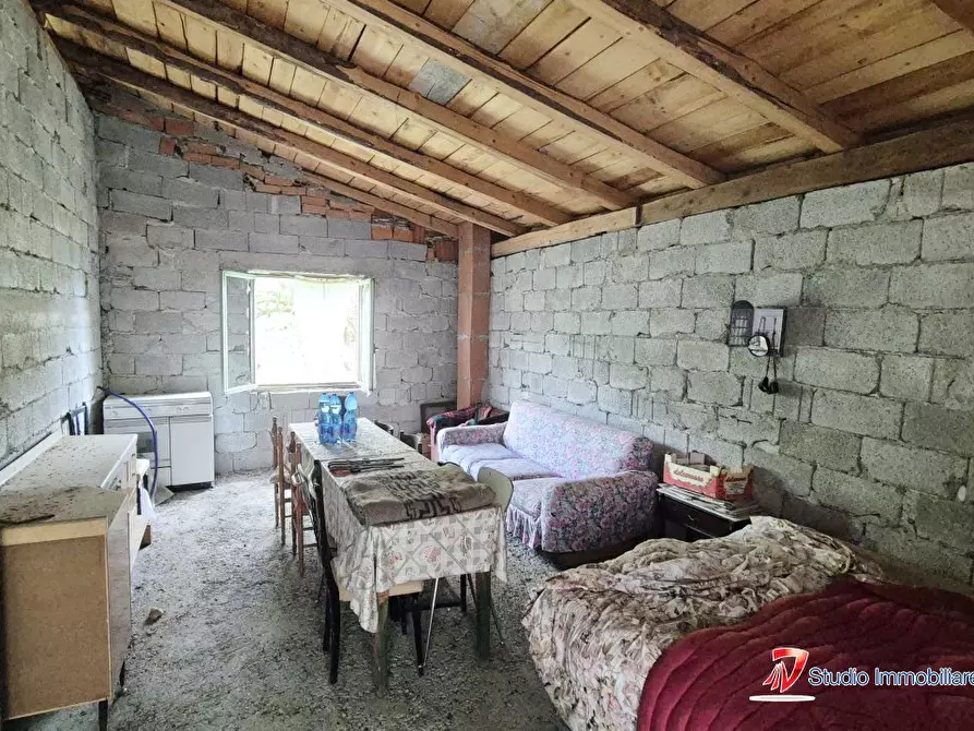 Immagine 3 di Rustico / casale in vendita  a Incudine