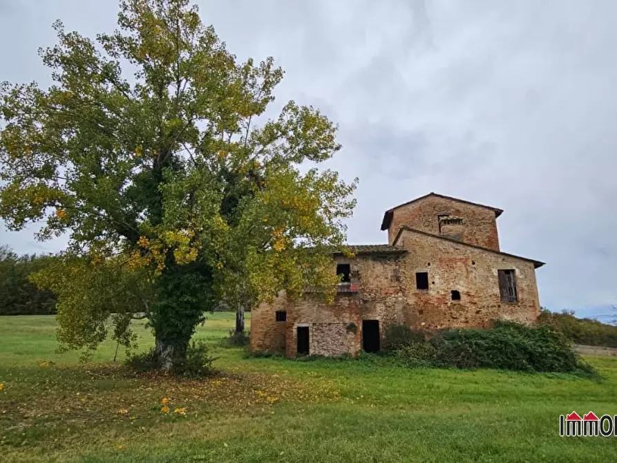 Immagine 1 di Rustico / casale in vendita  a Gambassi Terme
