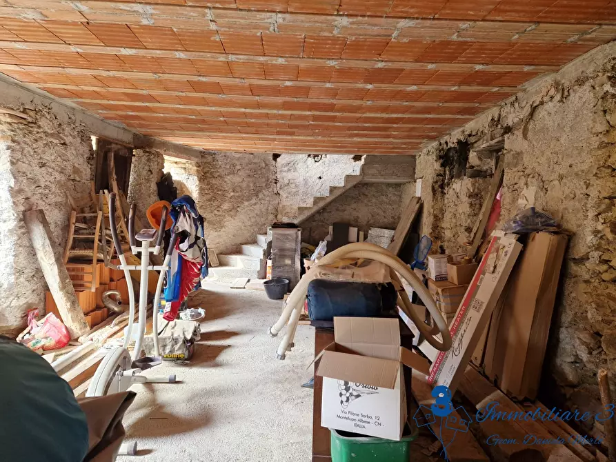 Immagine 8 di Rustico / casale in vendita  a Mendatica