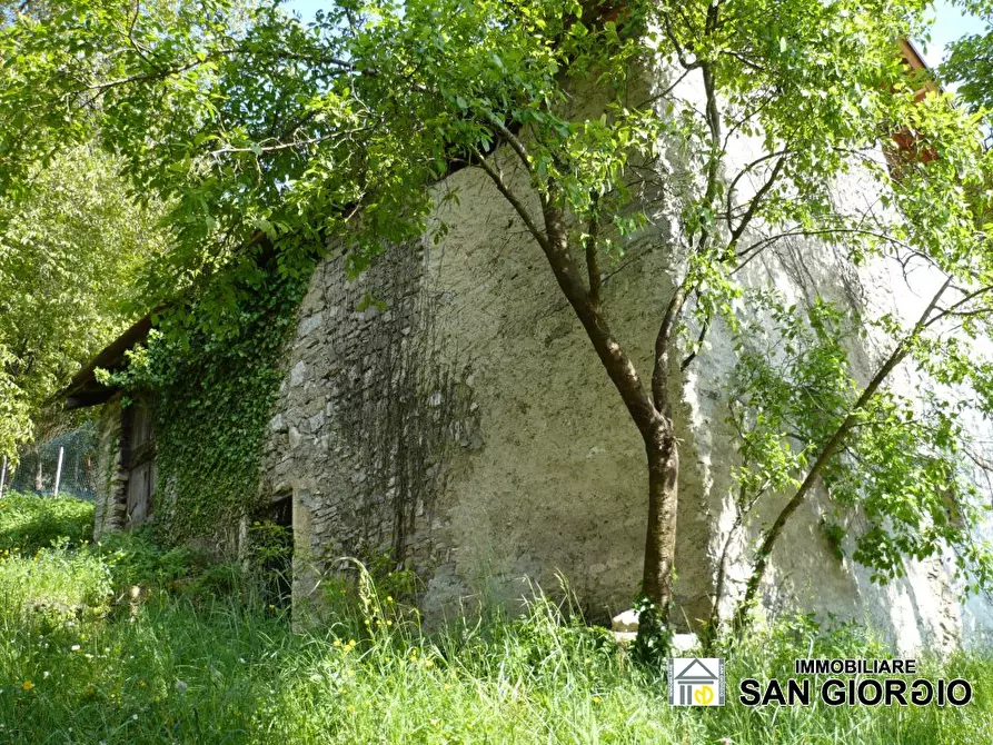 Immagine 2 di Rustico / casale in vendita  snc a Perledo