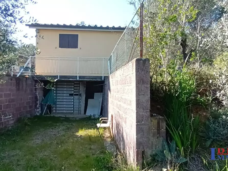 Immagine 10 di Rustico / casale in vendita  a Rosignano Marittimo