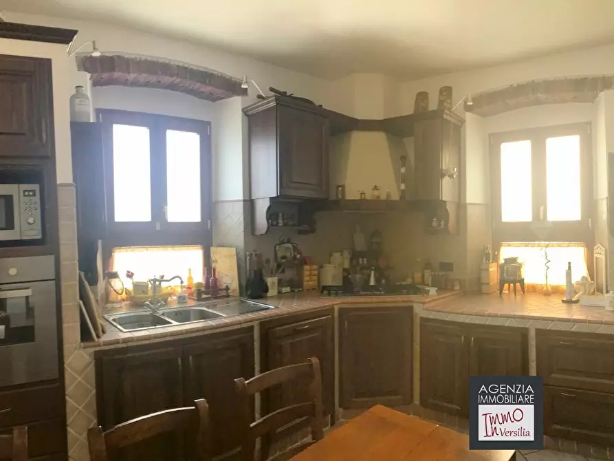 Immagine 5 di Rustico / casale in vendita  a Massarosa