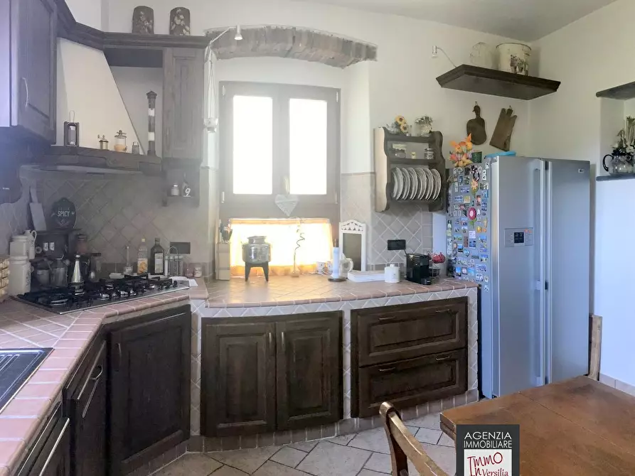 Immagine 4 di Rustico / casale in vendita  a Massarosa