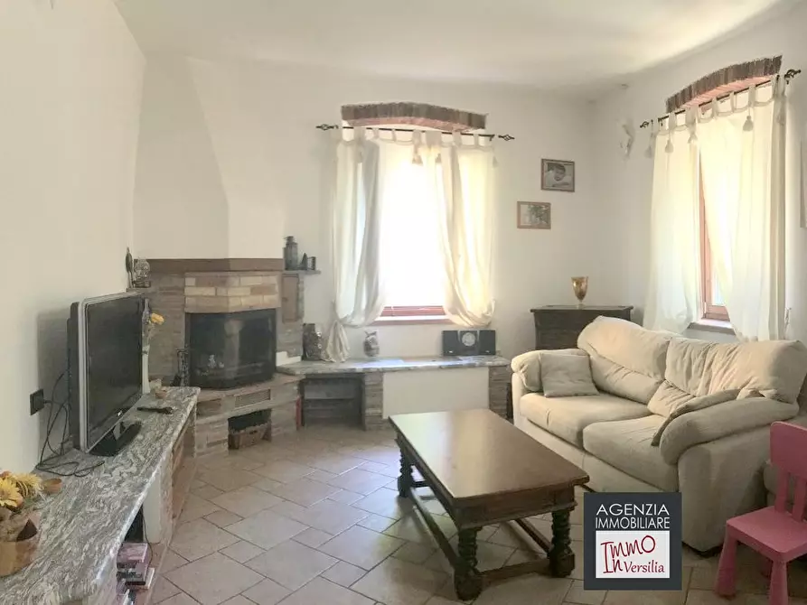 Immagine 9 di Rustico / casale in vendita  a Massarosa