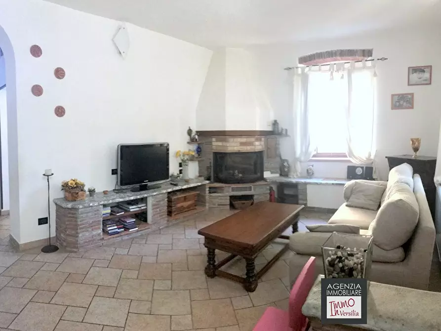 Immagine 8 di Rustico / casale in vendita  a Massarosa