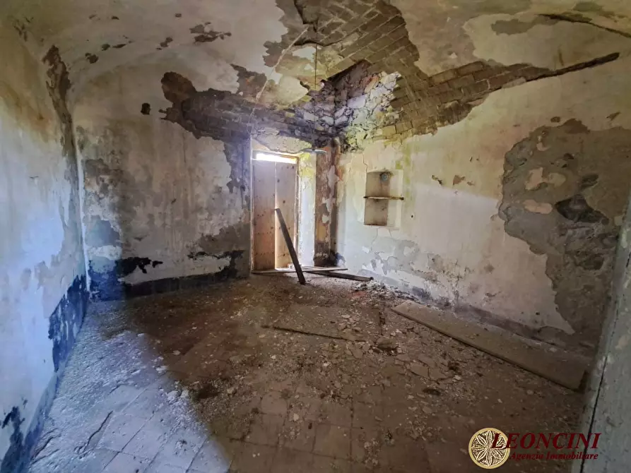 Immagine 7 di Rustico / casale in vendita  12 a Villafranca In Lunigiana