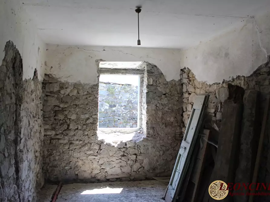 Immagine 5 di Rustico / casale in vendita  22 a Zeri