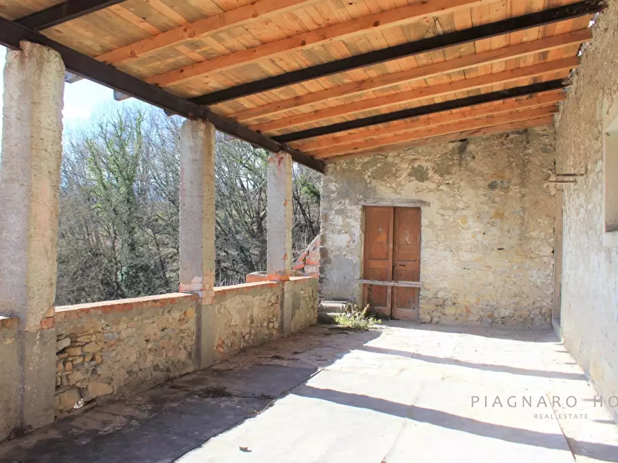 Immagine 9 di Rustico / casale in vendita  a Pontremoli