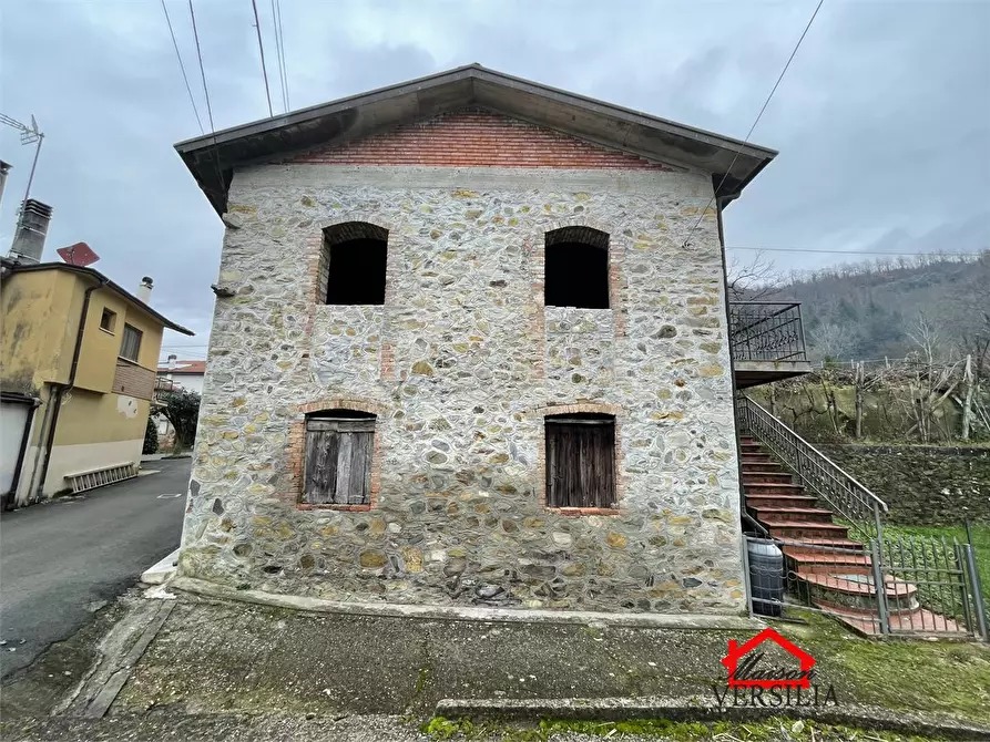 Immagine 3 di Rustico / casale in vendita  89 a Aulla