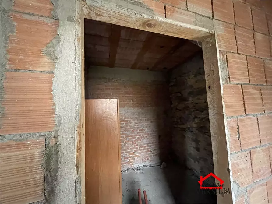 Immagine 10 di Rustico / casale in vendita  89 a Aulla