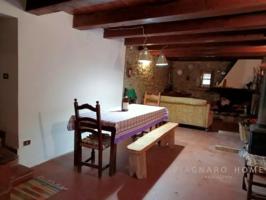 Immagine 3 di Rustico / casale in vendita  a Fivizzano