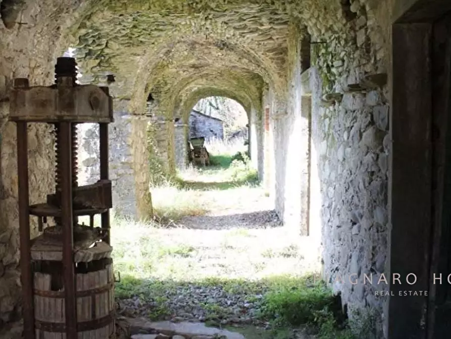 Immagine 7 di Rustico / casale in vendita  a Pontremoli