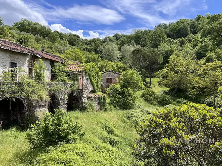 Immagine 8 di Rustico / casale in vendita  a Pontremoli