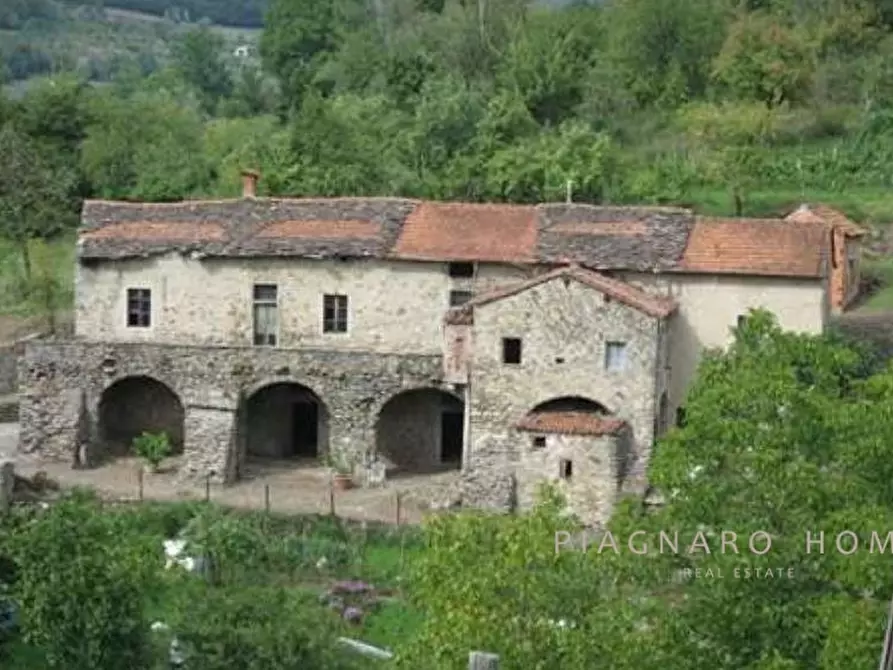 Immagine 6 di Rustico / casale in vendita  a Pontremoli