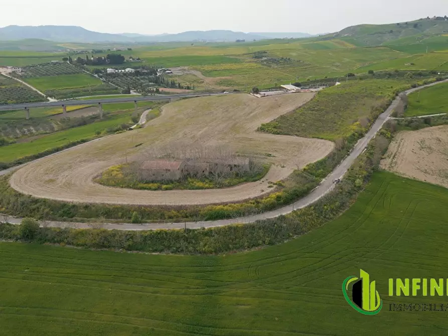 Immagine 7 di Rustico / casale in vendita  a Matera