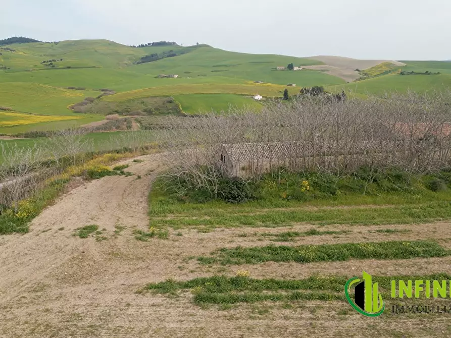 Immagine 8 di Rustico / casale in vendita  a Matera