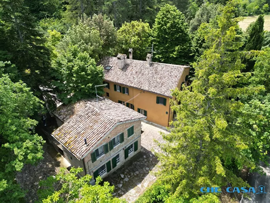 casa indipendente in vendita ad Urbino in zona Pallino Secondo