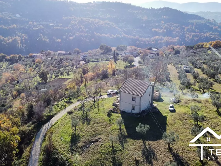 Immagine 4 di Rustico / casale in vendita  a Mompeo