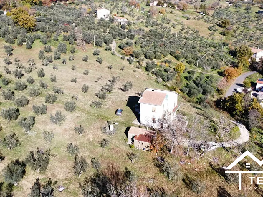 Immagine 2 di Rustico / casale in vendita  a Mompeo