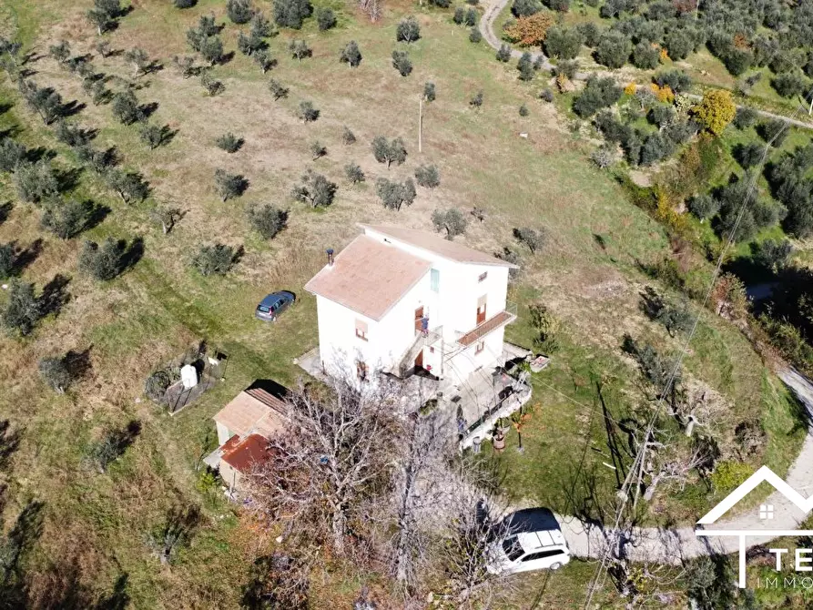 Immagine 1 di Rustico / casale in vendita  a Mompeo