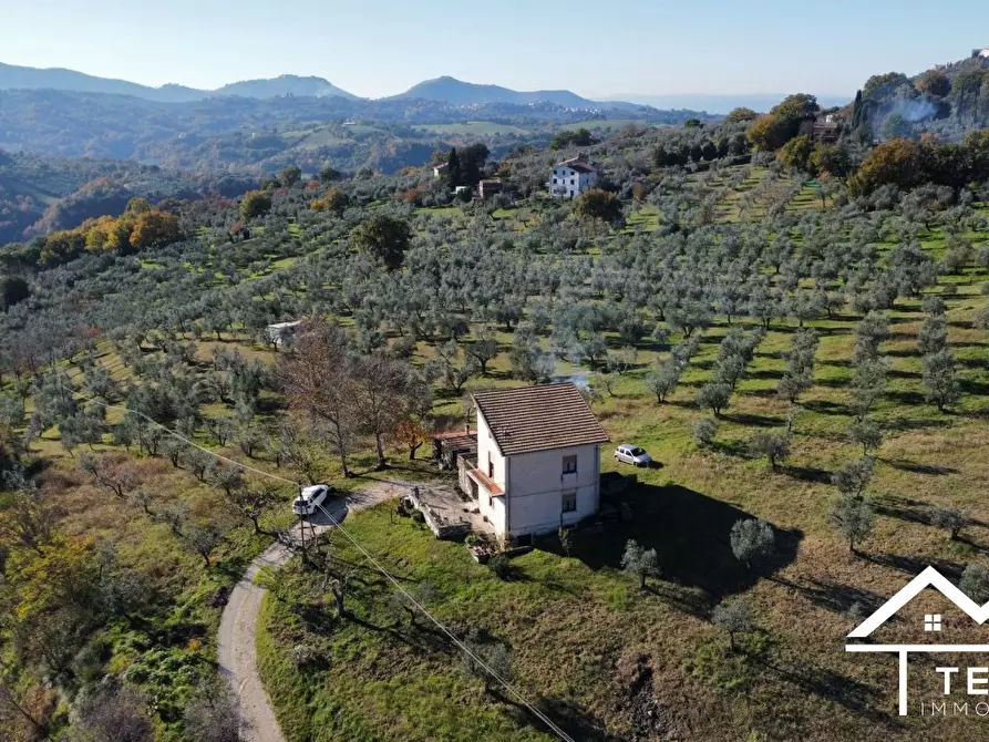 Immagine 6 di Rustico / casale in vendita  a Mompeo