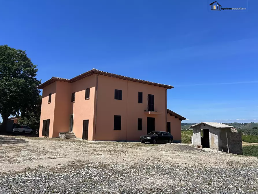 Immagine 1 di Rustico / casale in vendita  a Montopoli Di Sabina