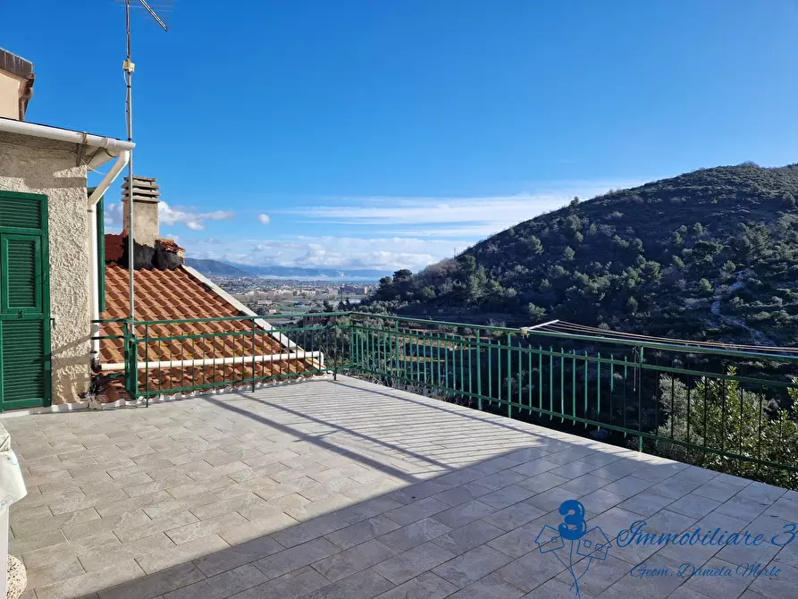 Immagine 2 di Rustico / casale in vendita  a Albenga