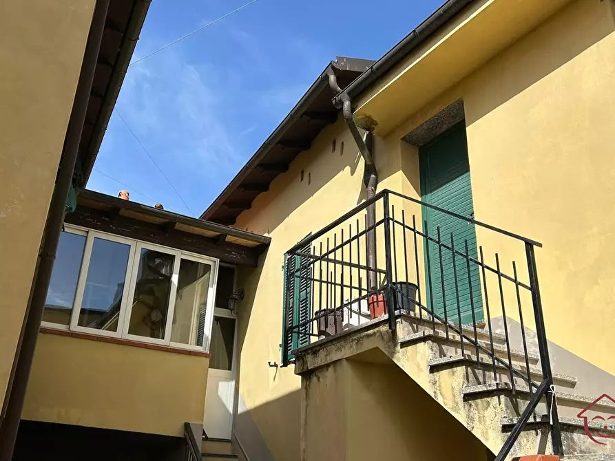 Immagine 8 di Rustico / casale in vendita  a Vendone