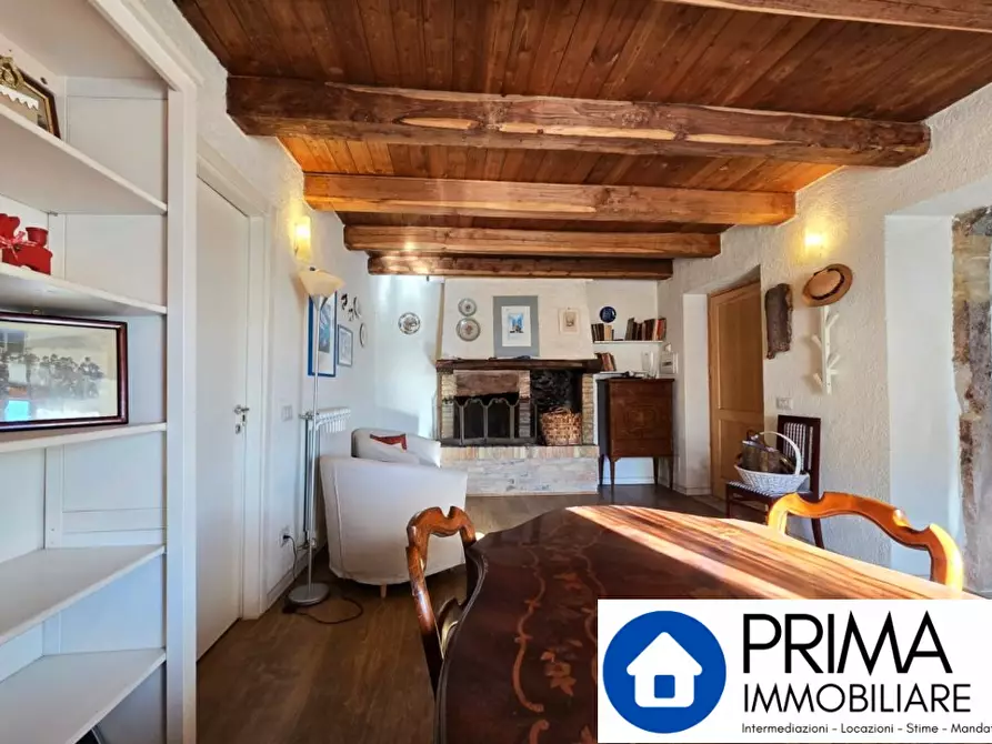 Immagine 2 di Rustico / casale in vendita  a Terni