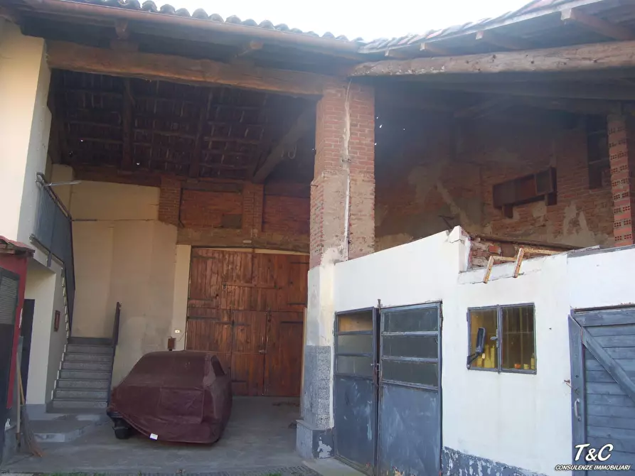 Immagine 8 di Rustico / casale in vendita  28 a Pinerolo