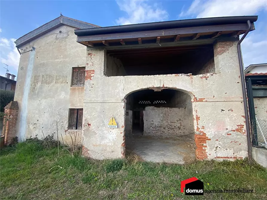 Immagine 3 di Rustico / casale in vendita  a Montecchio Precalcino