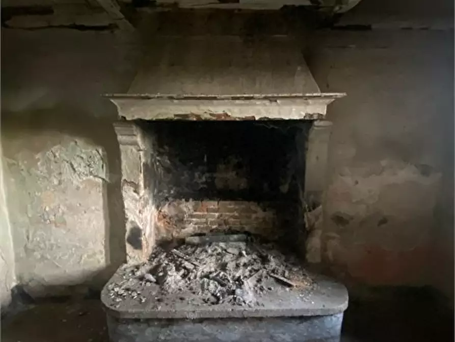 Immagine 8 di Rustico / casale in vendita  a Montecchio Precalcino