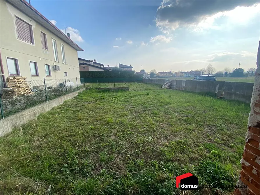 Immagine 10 di Rustico / casale in vendita  a Montecchio Precalcino